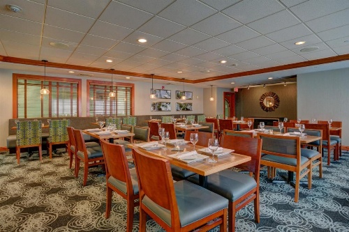 Holiday Inn Milwaukee Airport, an IHG Hotel image 21
